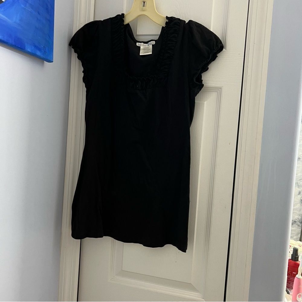 Juniors large black ruffled shirt